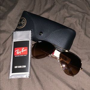 Ray•ban
